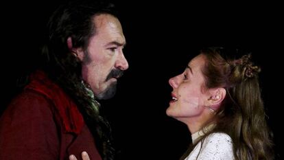 Ginés García Millán y Myriam Gallego como Don Juan y Doña Inés en la versión de la obra representada en Alcalá en 2015.