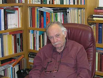 Francis Clark Howell en su despacho.