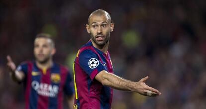 Mascherano, durante un partido con el Barcelona.