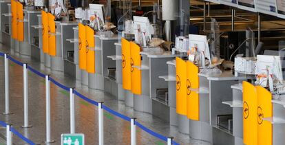 Mostradores de facturación de Lufthansa en el aeropuerto de Múnich.