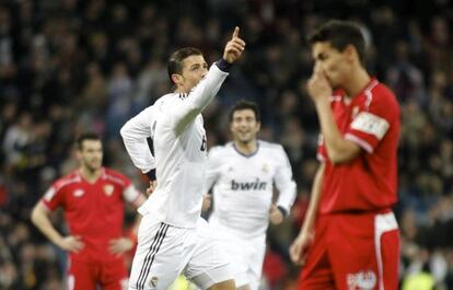 Cristiano celebra su primer gol ante el Sevilla