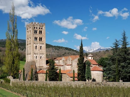 Monjos i monestir seran còmplices d’iniciatives de tota mena, des d’artístiques fins a polítiques.