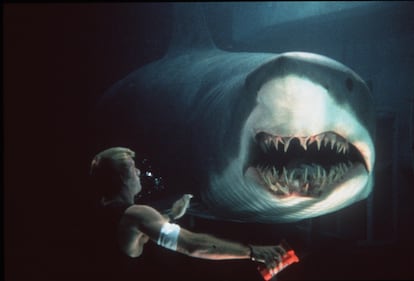 Thomas Jane in ‘Deep Blue Sea’, the film that innovated the sub-genre in 1999.