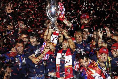 La plantilla del Atlético celebra la Supercopa de Europa