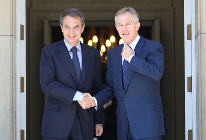 José Luis Rodríguez Zapatero recibe a Tony Blair en La Moncloa, en junio de 2011.