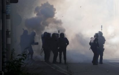 Enfrentamientos entre mineros y policía en el pozo Sotón de Hunosa, Asturias.