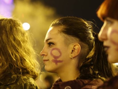 Participantes de manifestação em Madri pelo Dia Internacional da Mulher.