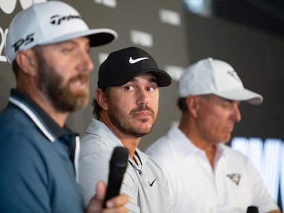 Dustin Johnson, Koepka y Mickelson, en la rueda de prensa en Valderrama.