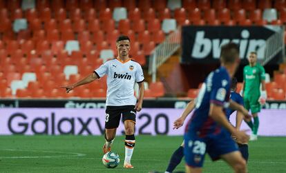 Hugo Guillamon, durante el derbi valenciano.