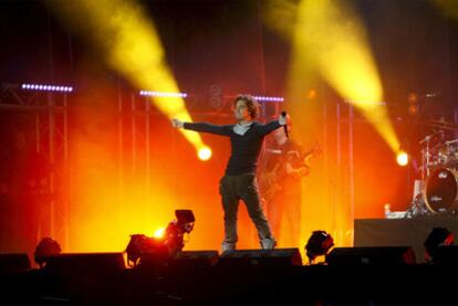 El cantante David Bisbal, durante su actuación gratuita en la jornada previa a los premios MTV.