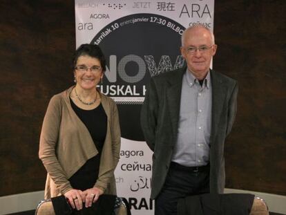 Teresa Toda y Joseba Azkarraga, en el acto informativo de Sare en Bilbao.