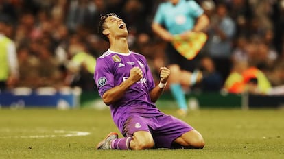 Cristiano Ronaldo comemora sua terceira Champions League com o Real Madrid.