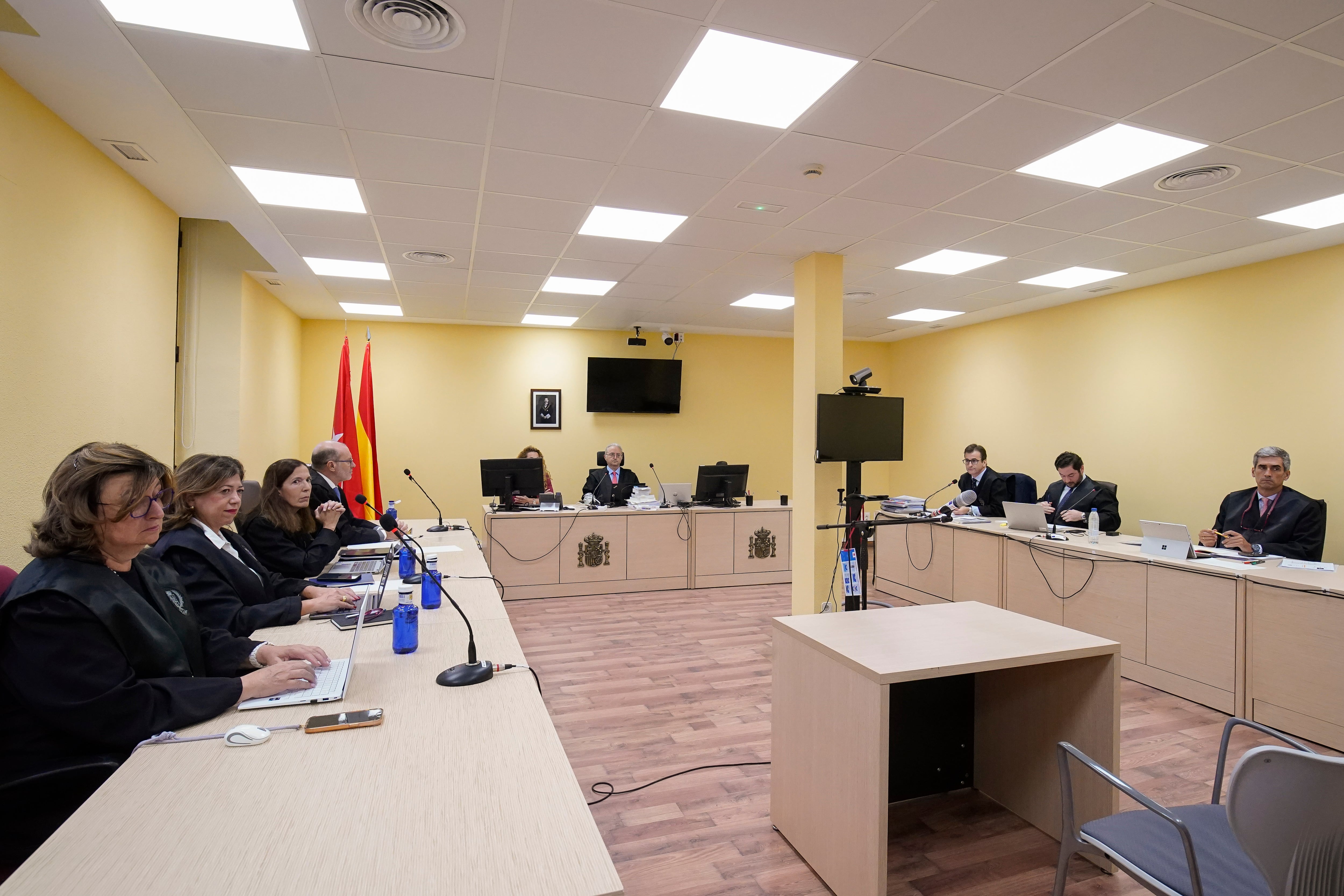 Sesión del juicio de la prensa española contra Meta, el pasado 1 de octubre, en el juzgado mercantil número 15 de Madrid. 