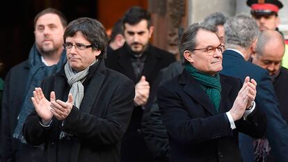 Los expresidentes de la Generalitat Carles Puigdemont, a la izquierda, y Artur Mas, en abril de 2021.