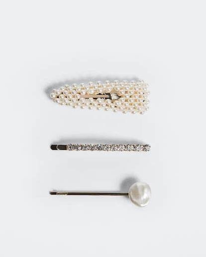 Mango. Este set combina tres diseños de plena tendencia: el clip ‘absoluto’ de microperlas, la madreperla y el strass cepillado.