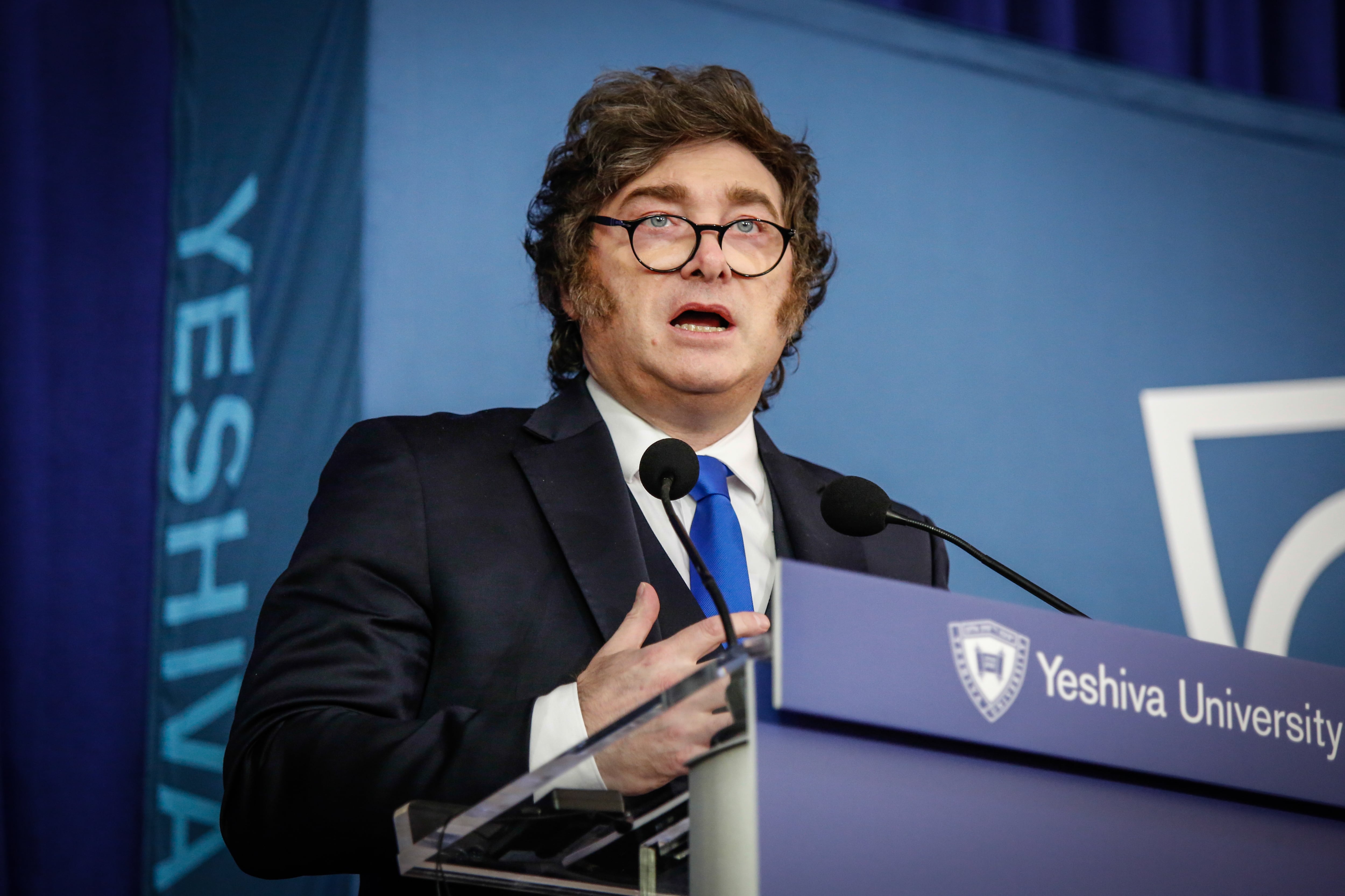 Milei admite por primera vez problemas económicos y pide “paciencia” a los argentinos