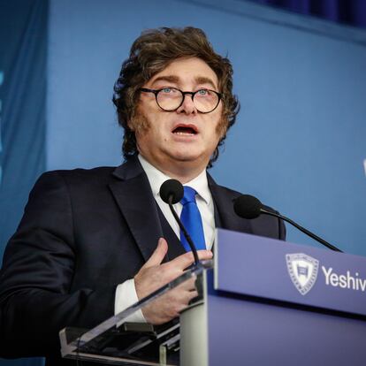 Javier Milei pronuncia un discurso en la Universidad Yeshiva de Manhattan, en Nueva York, el 9 de marzo de 2026.