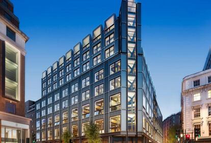 El edificio The Post Building, sede de McKinsey en Londres, fue adquirido por Pontegadea en diciembre de 2019 por unos 700 millones a dos firmas de inversión especializadas en inmobiliario: Oxford Properties (filial del fondo de pensiones de los funcionarios de Ontario, Canadá) y Brockton Capital. El edificio, ubicado en el West End, se denomina The Post Building porque anteriormente era una oficina del servicio postal británico, y dispone de una superficie de 30.000 metros cuadrados. Las oficinas McKinsey ocupan casi la mitad de la superficie del edificio. Otros inquilinos de referencia son la firma de seguros Rothesay Life.