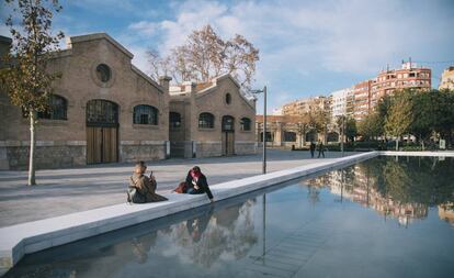 El proyecto del Parc Central de Valencia, situado en una esquina del barrio de Ruzafa, incluye varios espacios culturales como las naves del Espai Ribes, en la foto.