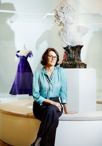 Annick Lemoine, comisaria de la exposición 'Worth: The Birth of Haute Couture' en el Petit Palais.