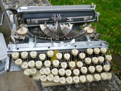 Digital viene de dígito, no de chuparse el dedo