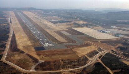 L'aeroport de Castelló en una imatge aèria.