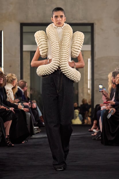 ALAÏA FALL 2025