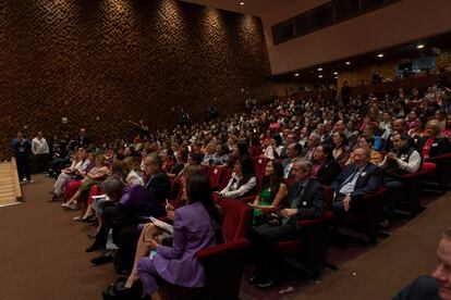 Los asistentes en el auditorio Jaime Torres Bodet del Museo Nacional de Antropología, donde tiene lugar el diálogo.