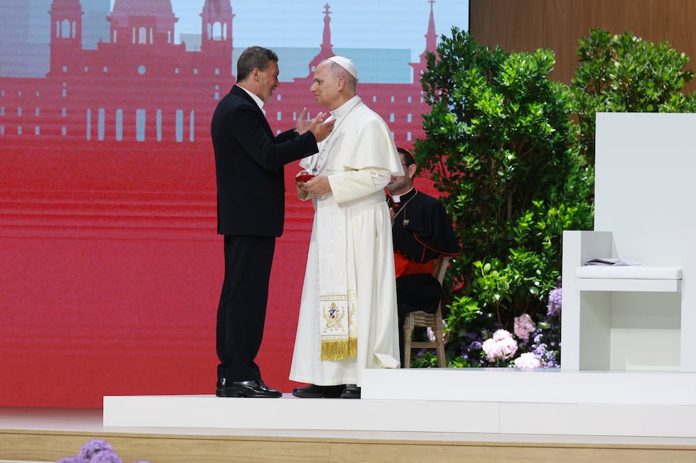 El segundo día de la visita del papa León XIV a Madrid, en imágenes ...
