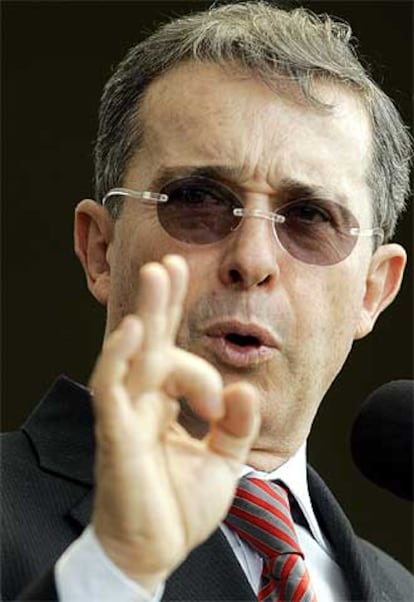 Álvaro Uribe, presidente reelecto de Colombia.