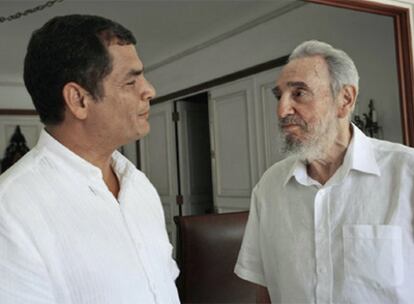 El presidente de Ecuador, Rafael Correa, y Fidel Castro