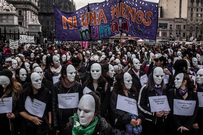 Feminismo: Protesta contra las distintas violencias que sufren las mujeres