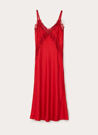 Vestido de seda rojo de Uterqüe (150 euros).