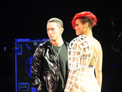 Eminem y Rihanna, en una actuación.
