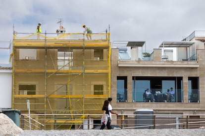 Casas en primera línea de playa del barrio de El Molinar, en Palma (Mallorca).Francisco Ubilla