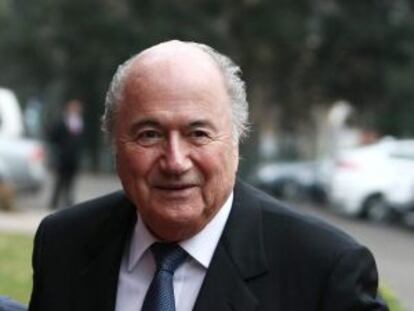 Joseph Blatter, durante una visita a Chile