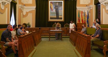 Firma del convenio en el Ayuntamiento de Castellón, presidido por Amparo Marco.