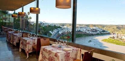 Vista de Montoro y del r&iacute;o Guadalquivir desde el hotel Mirador Montoro. 