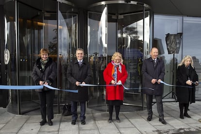 
La directora general de la Organización de las Naciones Unidas (ONU), Tatiana Valovaya, inauguró este lunes el edificio H en la sede europea de la ONU, en Ginebra (Suiza), acompañada del ministro de Exteriores suizo, Ignazio Cassis.