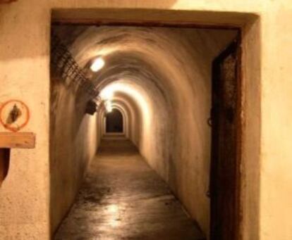 Uno de los túneles de seguridad del Hospital in the rock, en Budapest.