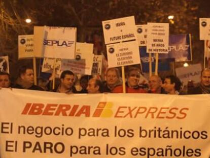 Cabecera de la manifestación que tuvo lugar el jueves 27 de diciembre en la sede de Iberia