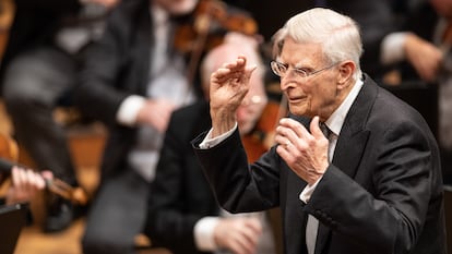 Herbert Blomstedt dirige a la Filarmónica de Viena en la Cuarta Sinfonía de Anton Bruckner.