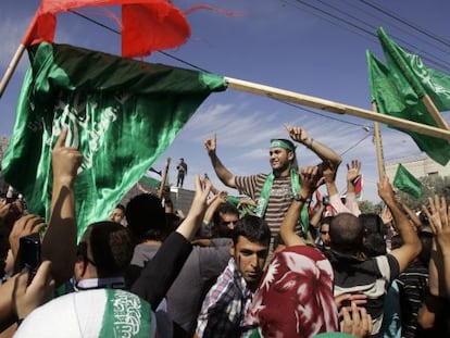 Los palestinos de Ramala celebran la liberación de los presos.