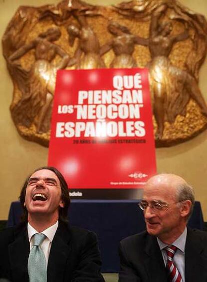 Aznar y Alberto Recarte, presidente de <i>Libertad Digital.</i>