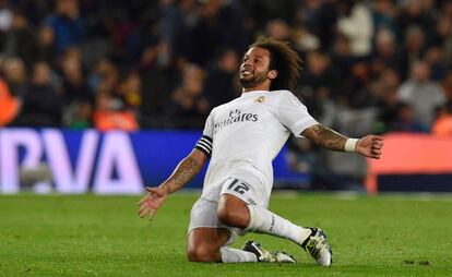 Marcelo celebra la victoria en el Clásico.