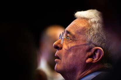 Álvaro Uribe participa en un evento para anunciar a los candidatos del partido Centro Democrático, en Bogotá, en agosto de 2023.