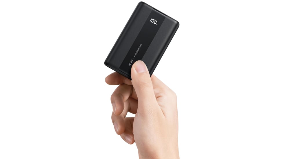 Batería externa de tamaño bolsillo con 20.000 mAh.