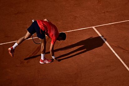 Djokovic celebra el triunfo contra Alcaraz.