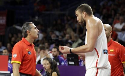 Scariolo y Marc Gasol, en el partido ante Eslovenia.