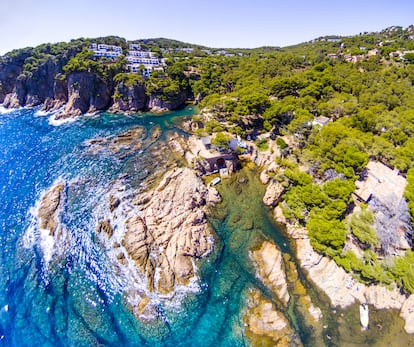 Panorámica de la cala Aigua Xellida, cerca de Tamariu, en Palafrugell.